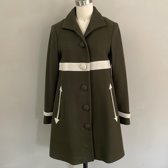 rag & bone Jackets & Blazers - RAG & BONE wool army green peacoat w/ cream panel detail. Size 4